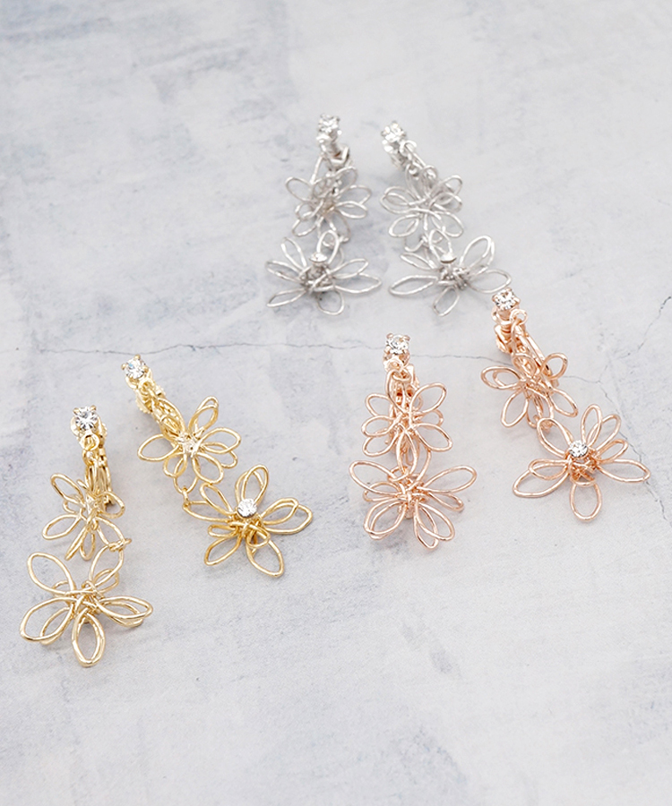 大ぶりフラワーの痛くないイヤリング