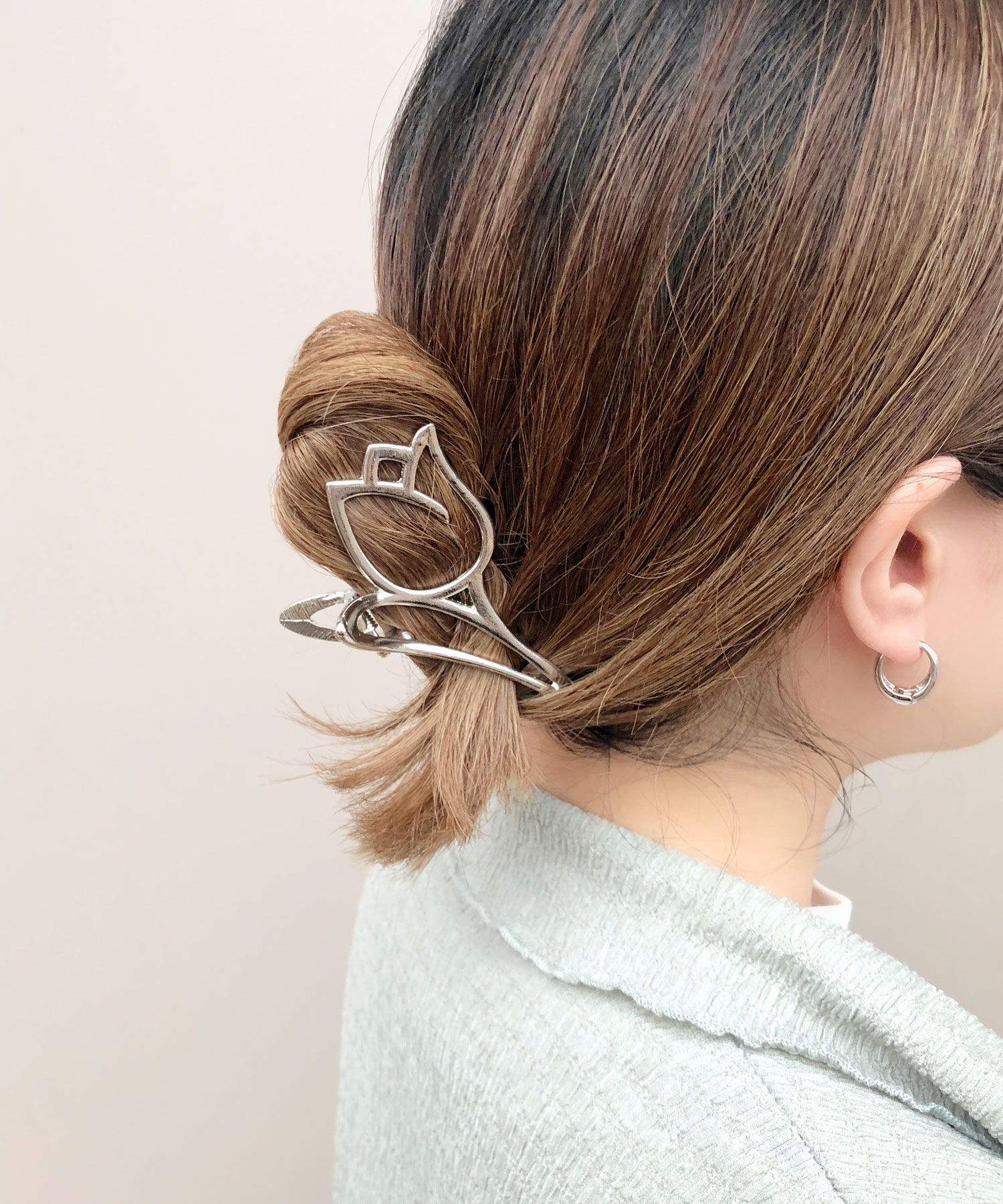 新品】バンズヘアクリップ 韓国 イエナマットお花クリップ ヘアピン