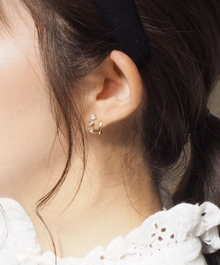 70 Off 2連風スリーストーンピアス ピアス 公式 Muk Online Shop 人気アクセサリー ジュエリー通販