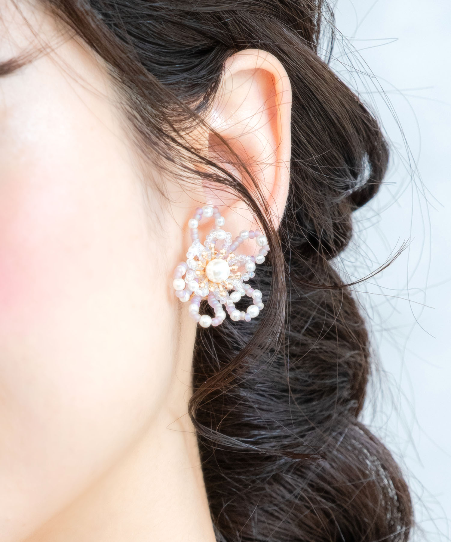 フラワーモチーフビーズイヤリング イヤリング 公式 Muk Online Shop 人気アクセサリー ジュエリー通販