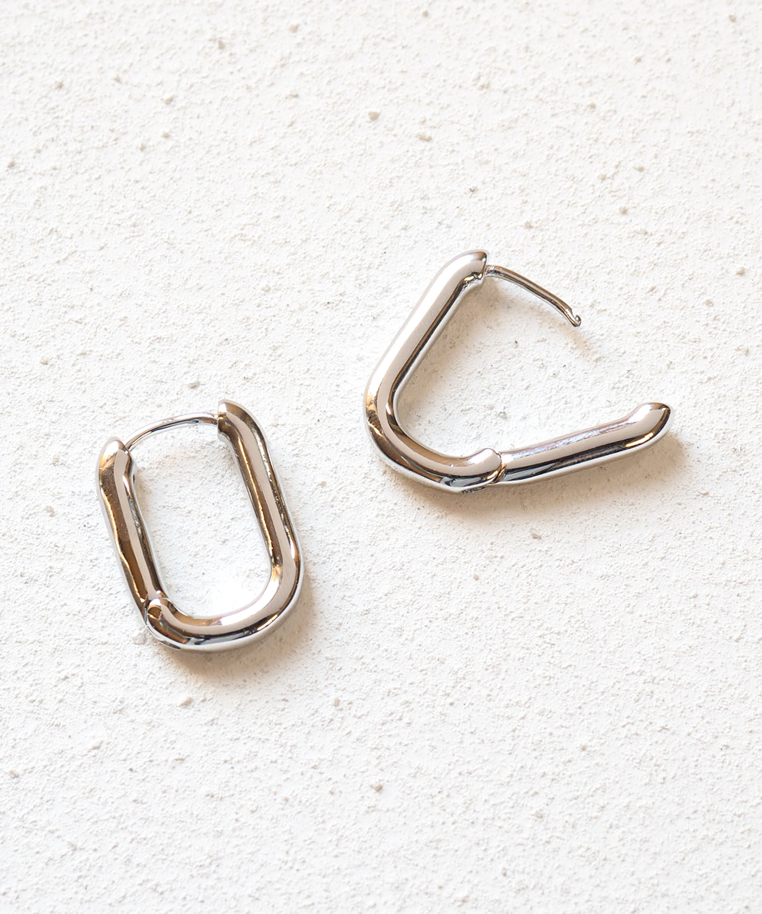 30 Off パイプフープワンタッチピアス ピアス 公式 Muk Online Shop 人気アクセサリー ジュエリー通販