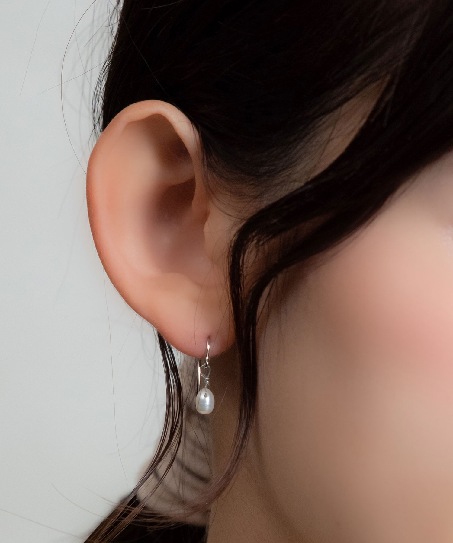 シャンク巻き淡水パールフックピアス